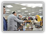 حفل تسليم الحاسبات اللوحية على الطلاب المتفوقين بجامعة بنها